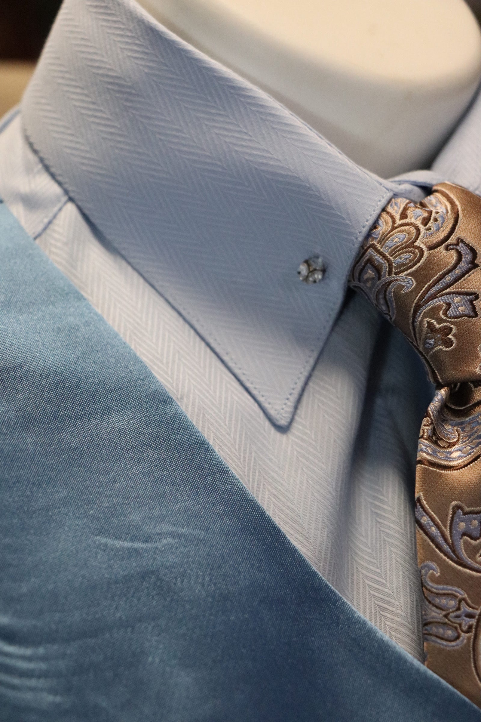 blue herringbone dress shirt Men's Performance Blue Herringbone Dress Shirt (Pattern Button Down) Tailored / 14.5 / s / 32-33