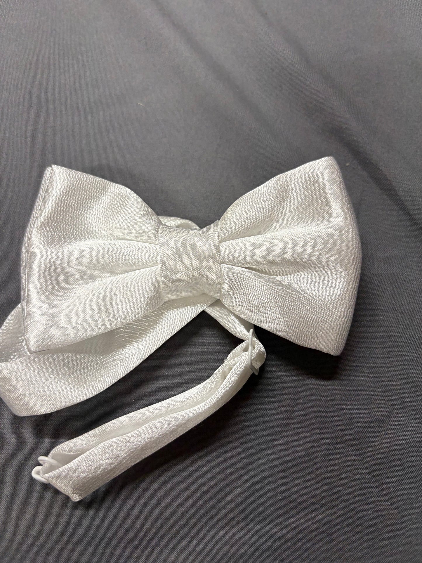 BOW TIE